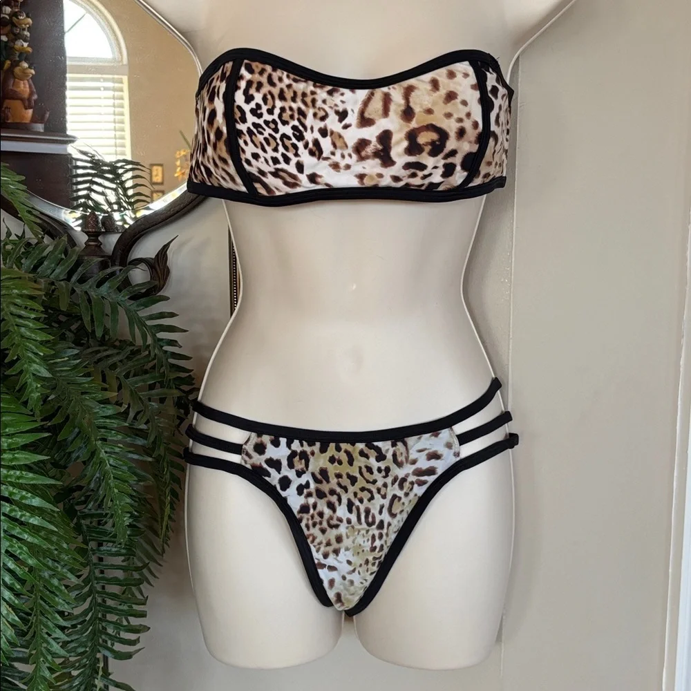 Kendall & Kylie 2-Piece Bandeau Bikini Strapless Cagey Animal Print Leopard